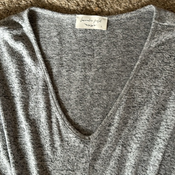 Top - Picture 2 of 3